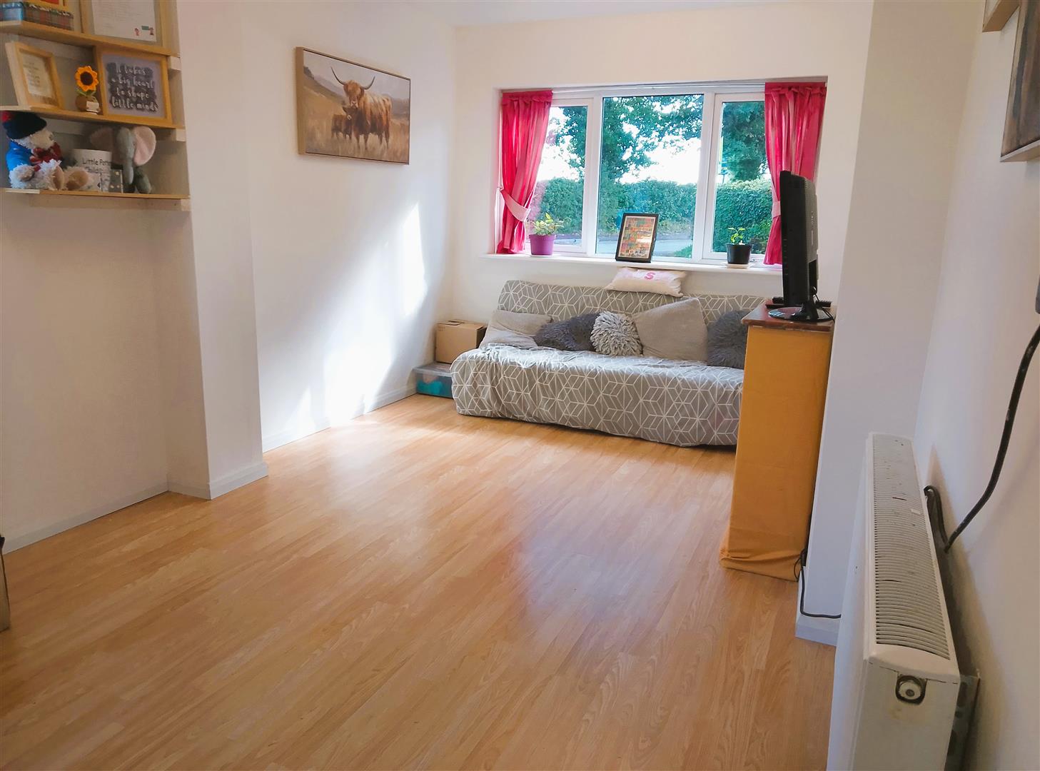 70 The Leasowes, Shrewsbury, SY5 9LU For Sale